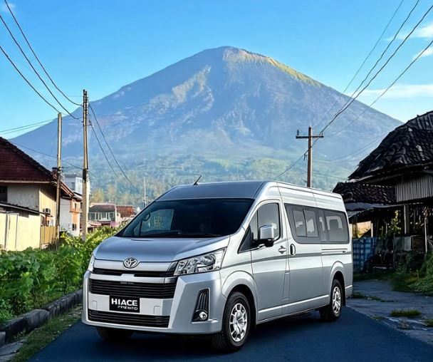 Sewa Toyota Hiace Sidoarjo untuk rombongan dan wisata